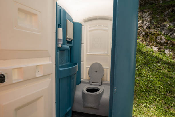 Types of Portable Toilets We Offer in Bardstown, KY